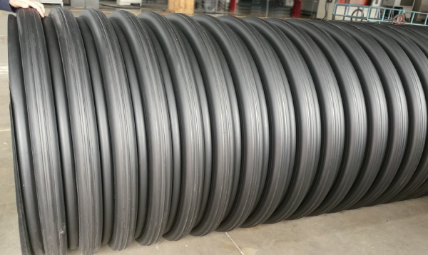 高分子量高密度聚乙烯（HMWHDPE）双波峰缠绕结构壁排水管